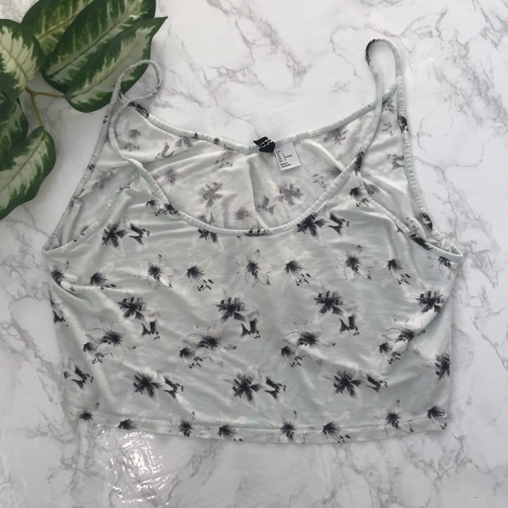H&M Divided light blue floral crop tank top l - Picture 3 of 5